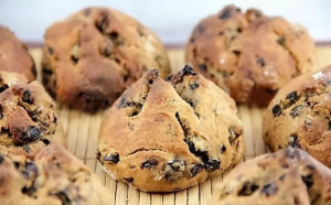Petits pains de seigle aux raisins